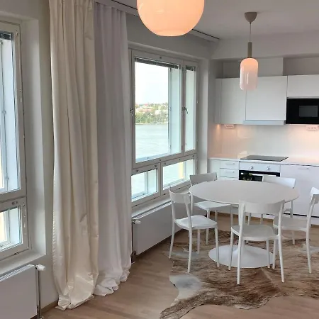 Apartment Goldfinger Saunallinen Kaksio Merinaekoealalla 11 Krs Helsinki